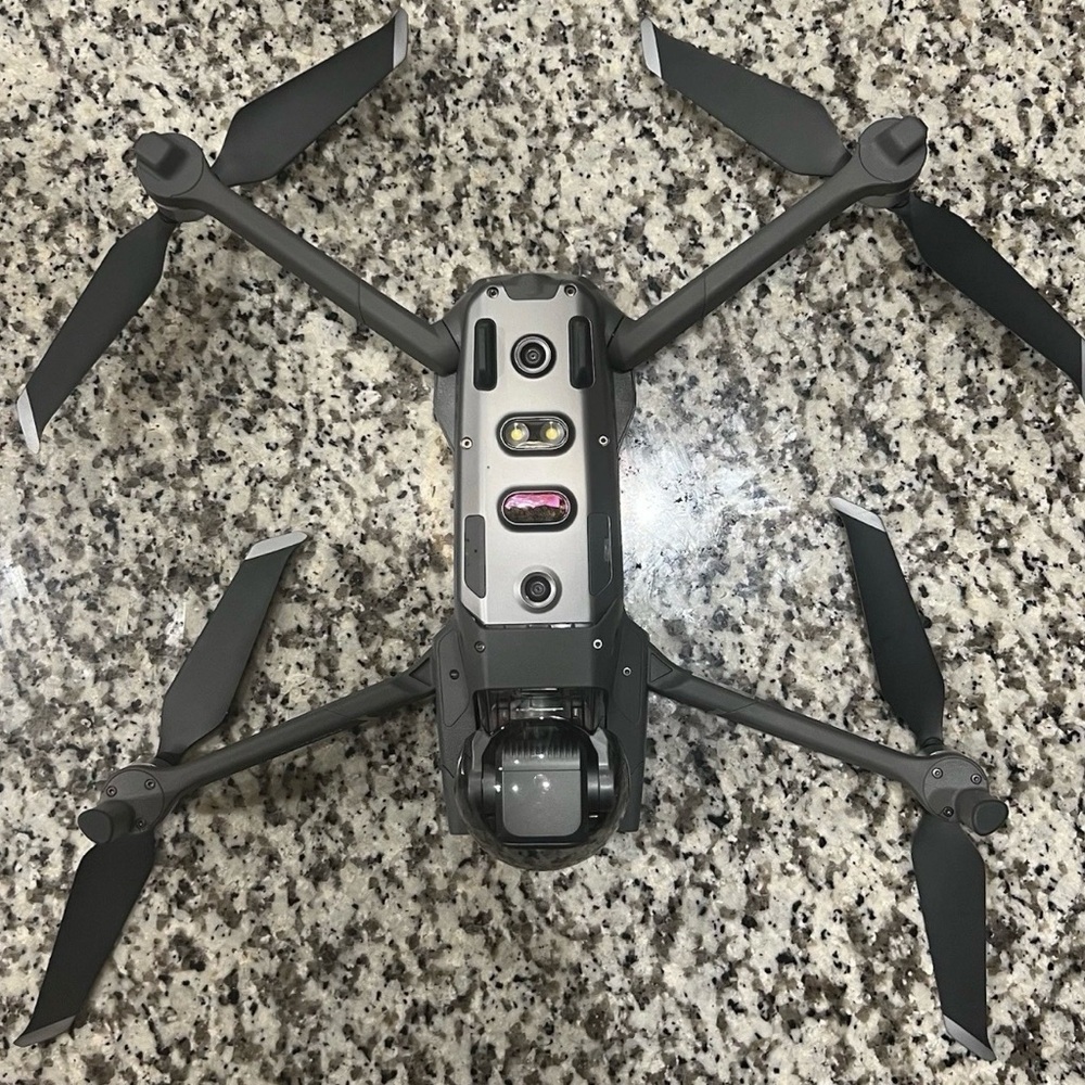DJI Mavic 2 Pro UltraHD 4K camera drone with Smart Controller - Picture 4 of 7